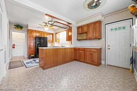 231 E Milton Street Alliance OH 44601