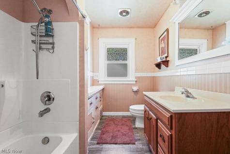 231 E Milton Street Alliance OH 44601