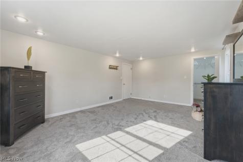 1031 3rd Street NE Massillon OH 44646