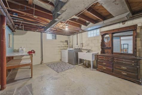 1031 3rd Street NE Massillon OH 44646