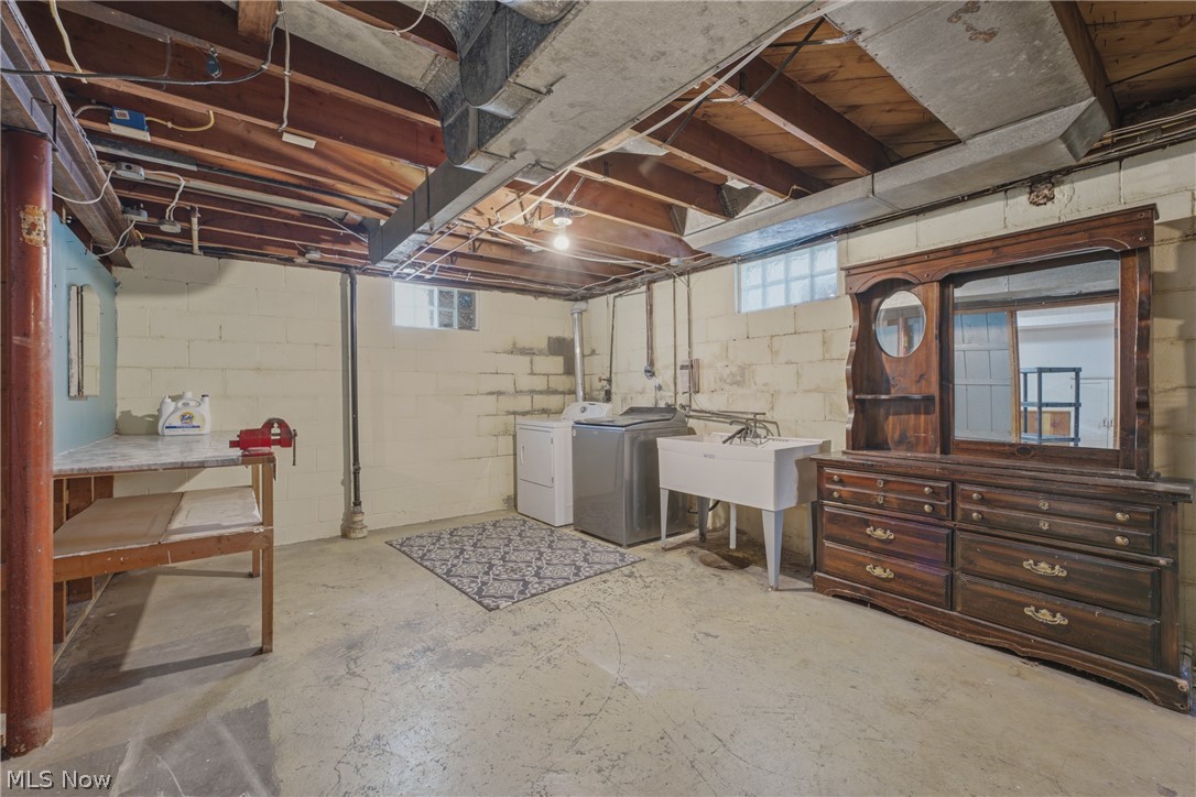 1031 3rd Street NE Massillon OH 44646