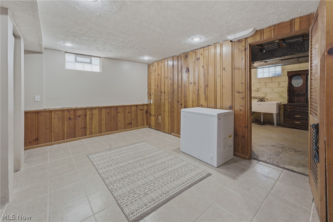1031 3rd Street NE Massillon OH 44646