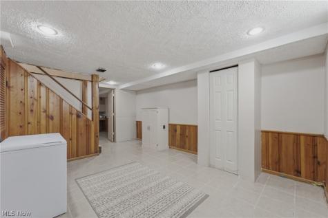 1031 3rd Street NE Massillon OH 44646