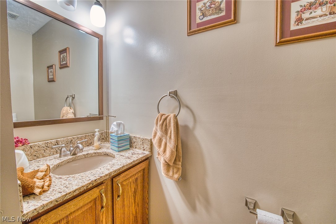 7215 Mildon Drive Leroy OH 44077