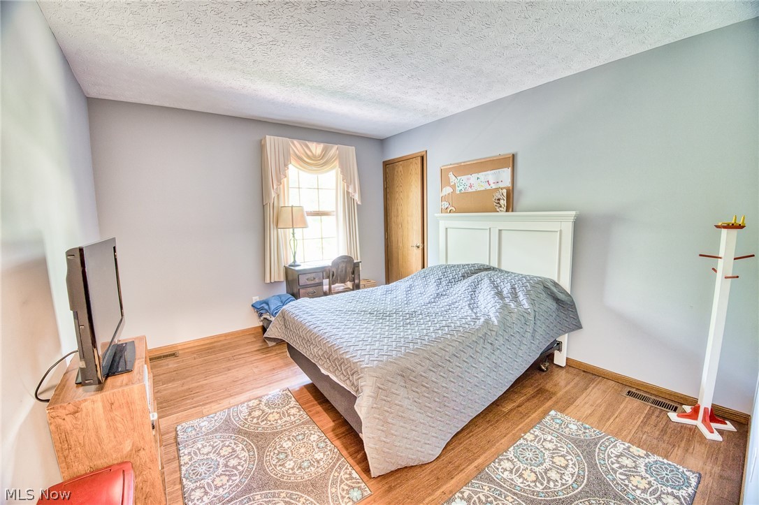 7215 Mildon Drive Leroy OH 44077