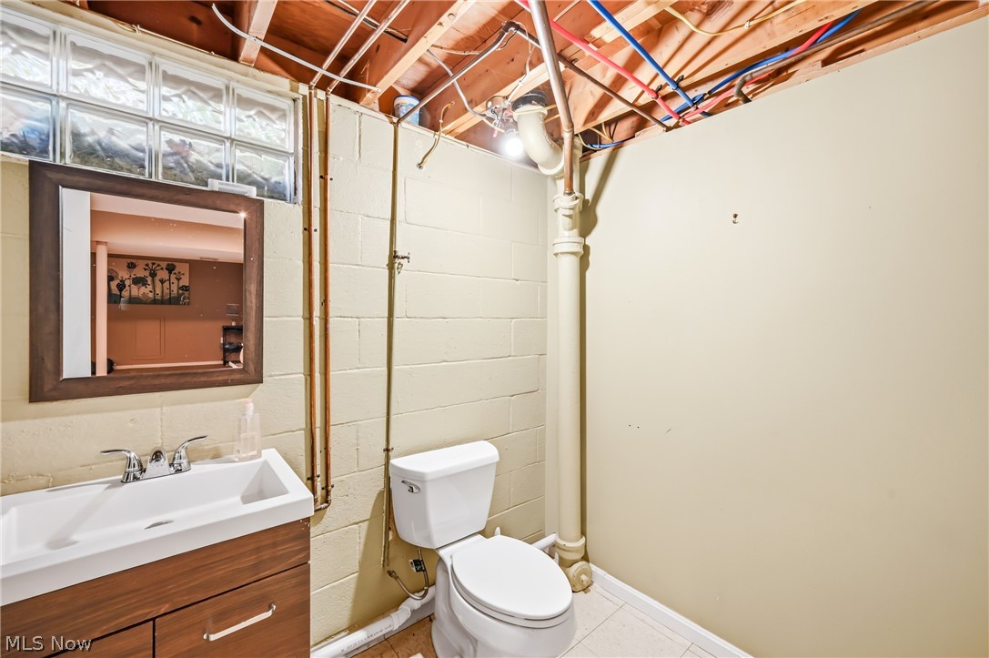 382 Ridgefield Avenue Youngstown OH 44512