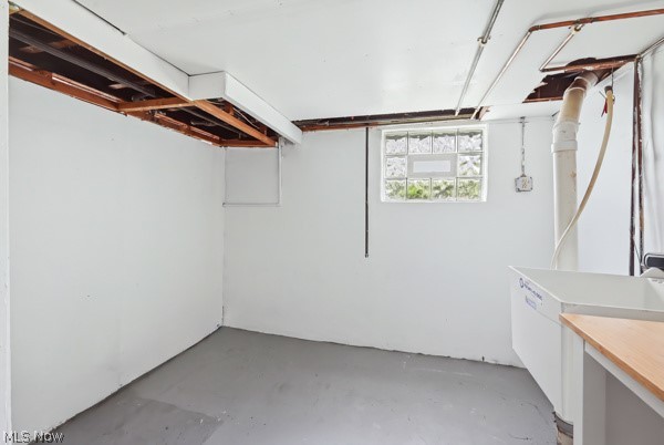 47 W Water Street Hubbard OH 44425