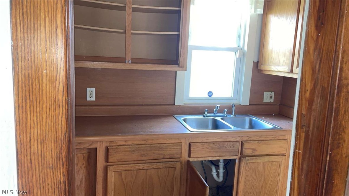 417 Cleveland Road Cleveland OH 44108