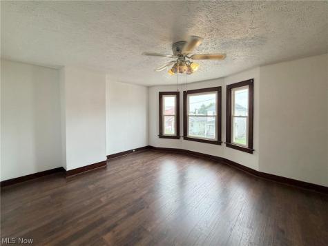 1652 Oregon Avenue Steubenville OH 43952
