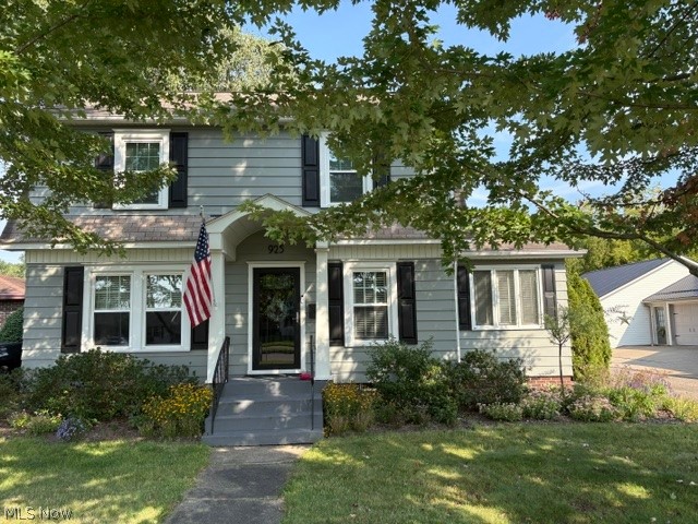 925 4th Street NW New Philadelphia OH 44663