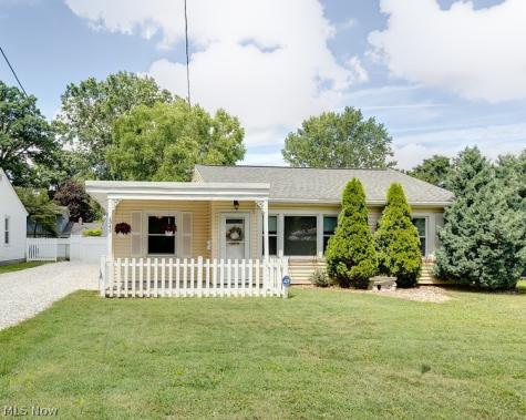 349 Stanford Street Akron OH 44314