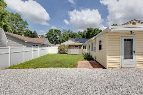 349 Stanford Street Akron OH 44314