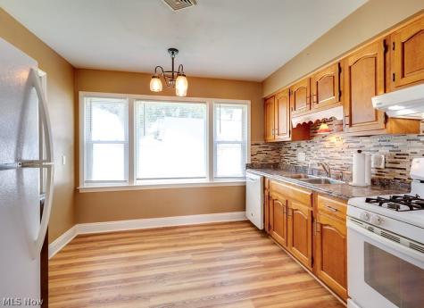 349 Stanford Street Akron OH 44314
