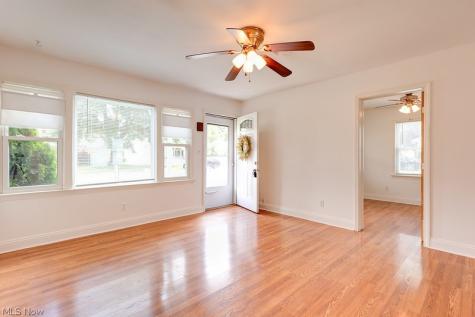 349 Stanford Street Akron OH 44314