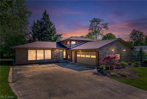 16385 Glendale Avenue Strongsville OH 44136