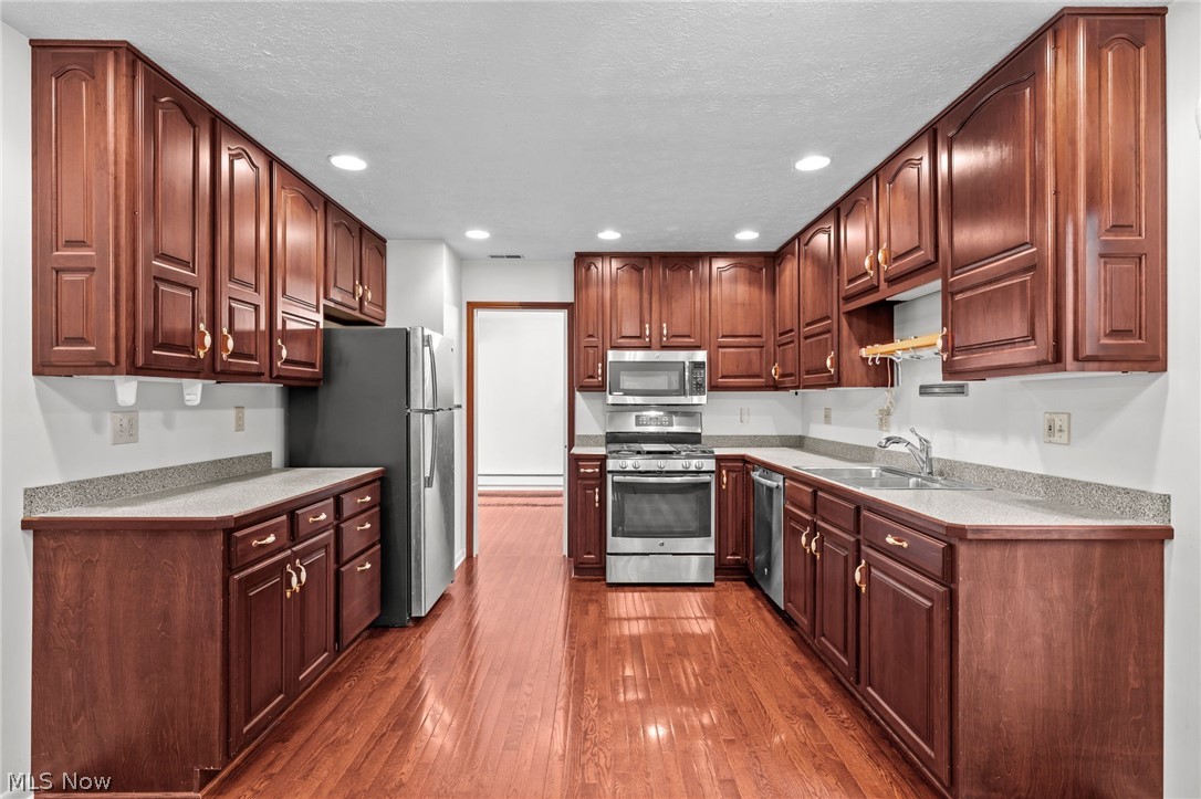 16385 Glendale Avenue Strongsville OH 44136
