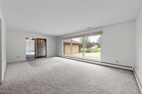 16385 Glendale Avenue Strongsville OH 44136