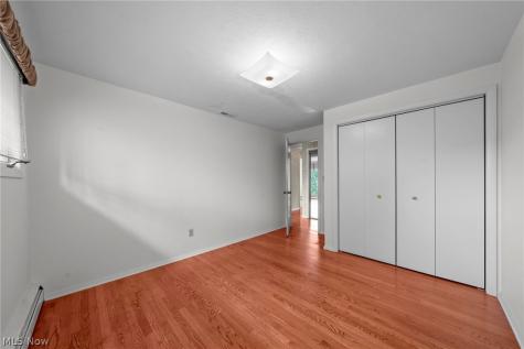 16385 Glendale Avenue Strongsville OH 44136