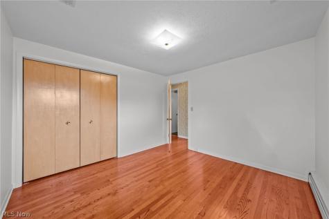 16385 Glendale Avenue Strongsville OH 44136