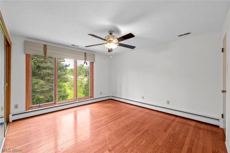 16385 Glendale Avenue Strongsville OH 44136