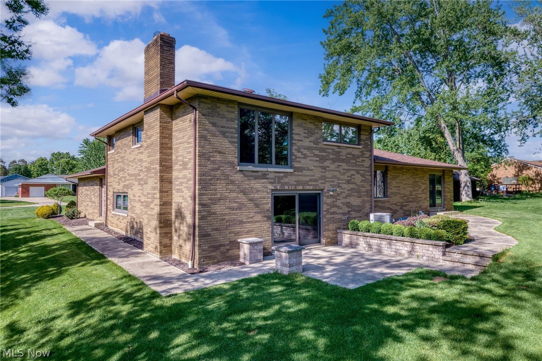 16385 Glendale Avenue Strongsville OH 44136