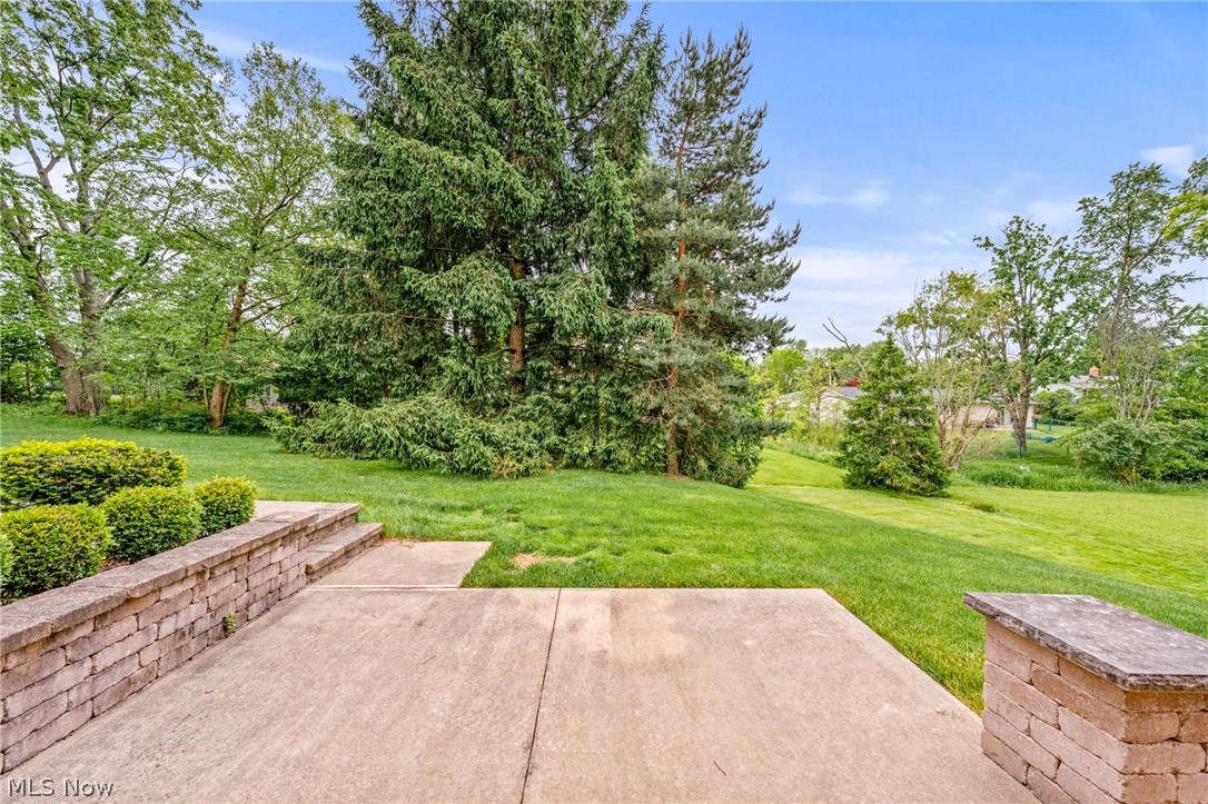 16385 Glendale Avenue Strongsville OH 44136
