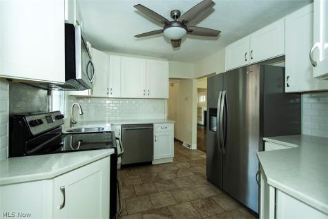 2300 Lakeview Avenue Rocky River OH 44116