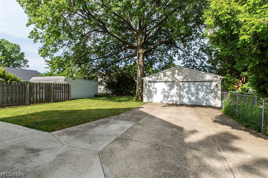 2300 Lakeview Avenue Rocky River OH 44116
