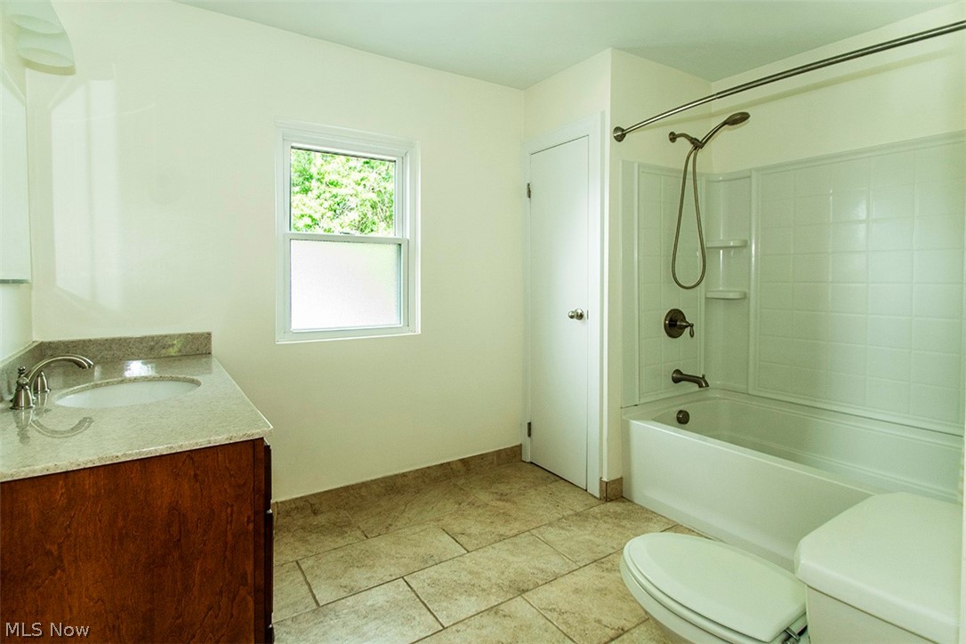 2300 Lakeview Avenue Rocky River OH 44116