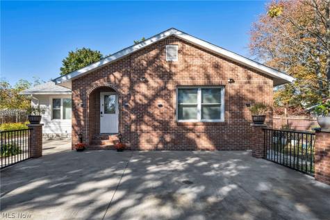 2721 Maitland Avenue Cuyahoga Falls OH 44223