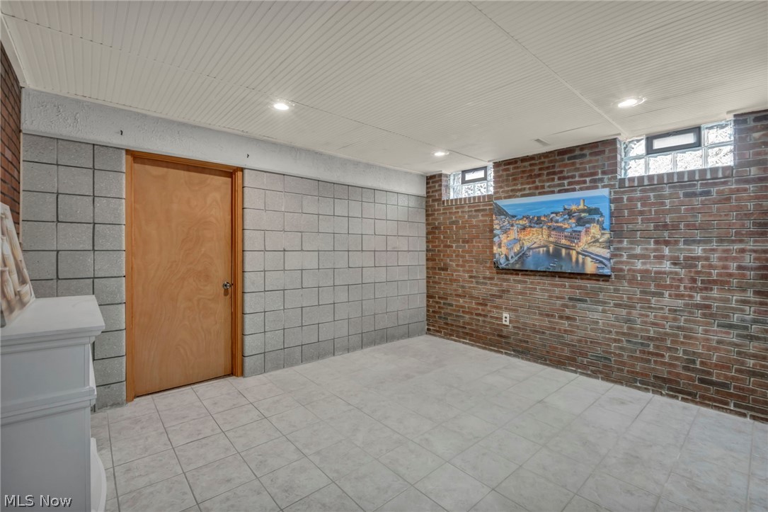 2721 Maitland Avenue Cuyahoga Falls OH 44223