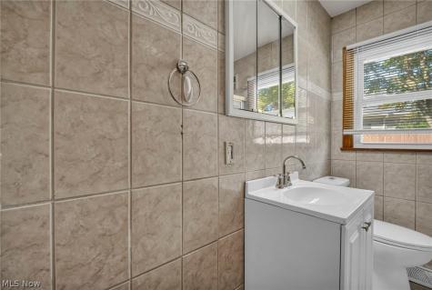 2721 Maitland Avenue Cuyahoga Falls OH 44223