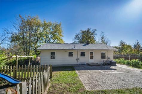 2721 Maitland Avenue Cuyahoga Falls OH 44223