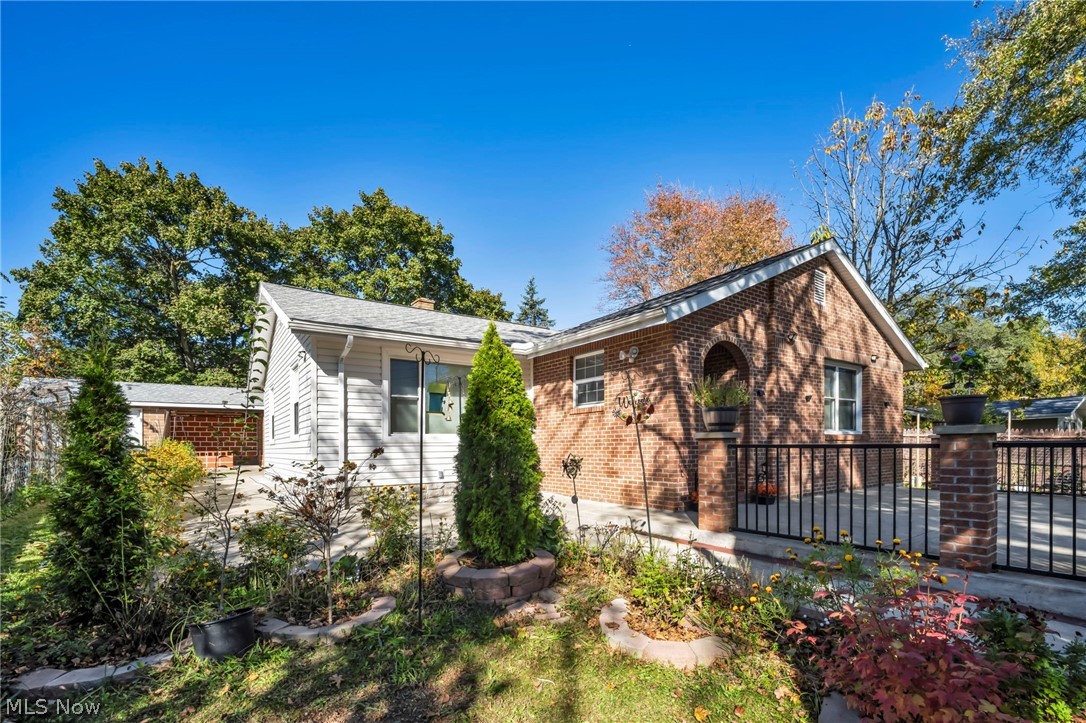 2721 Maitland Avenue Cuyahoga Falls OH 44223