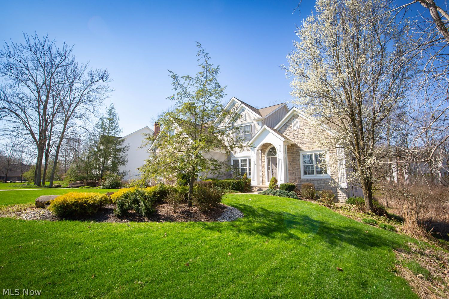 715 Lake Trail Aurora OH 44202