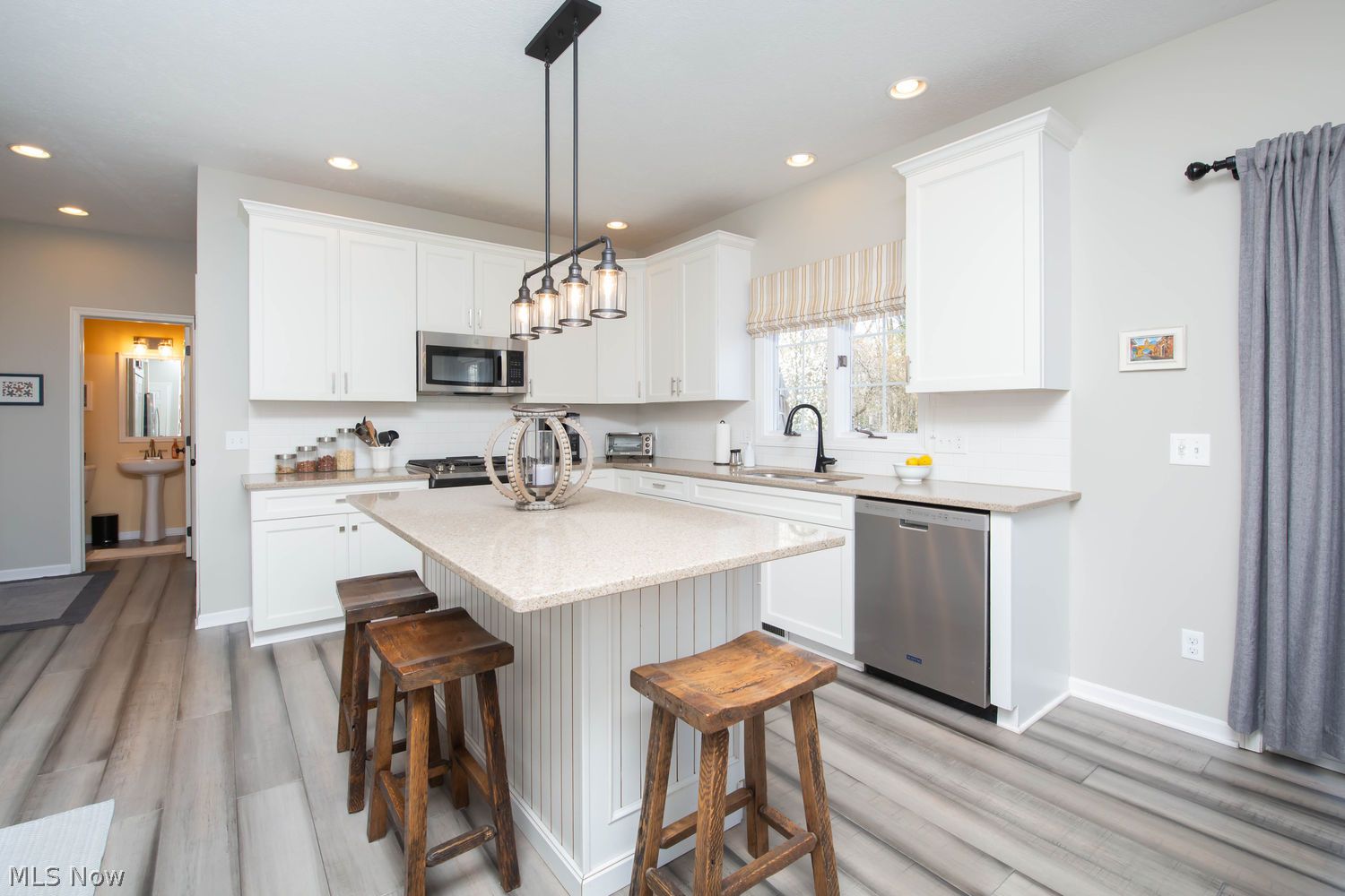 715 Lake Trail Aurora OH 44202