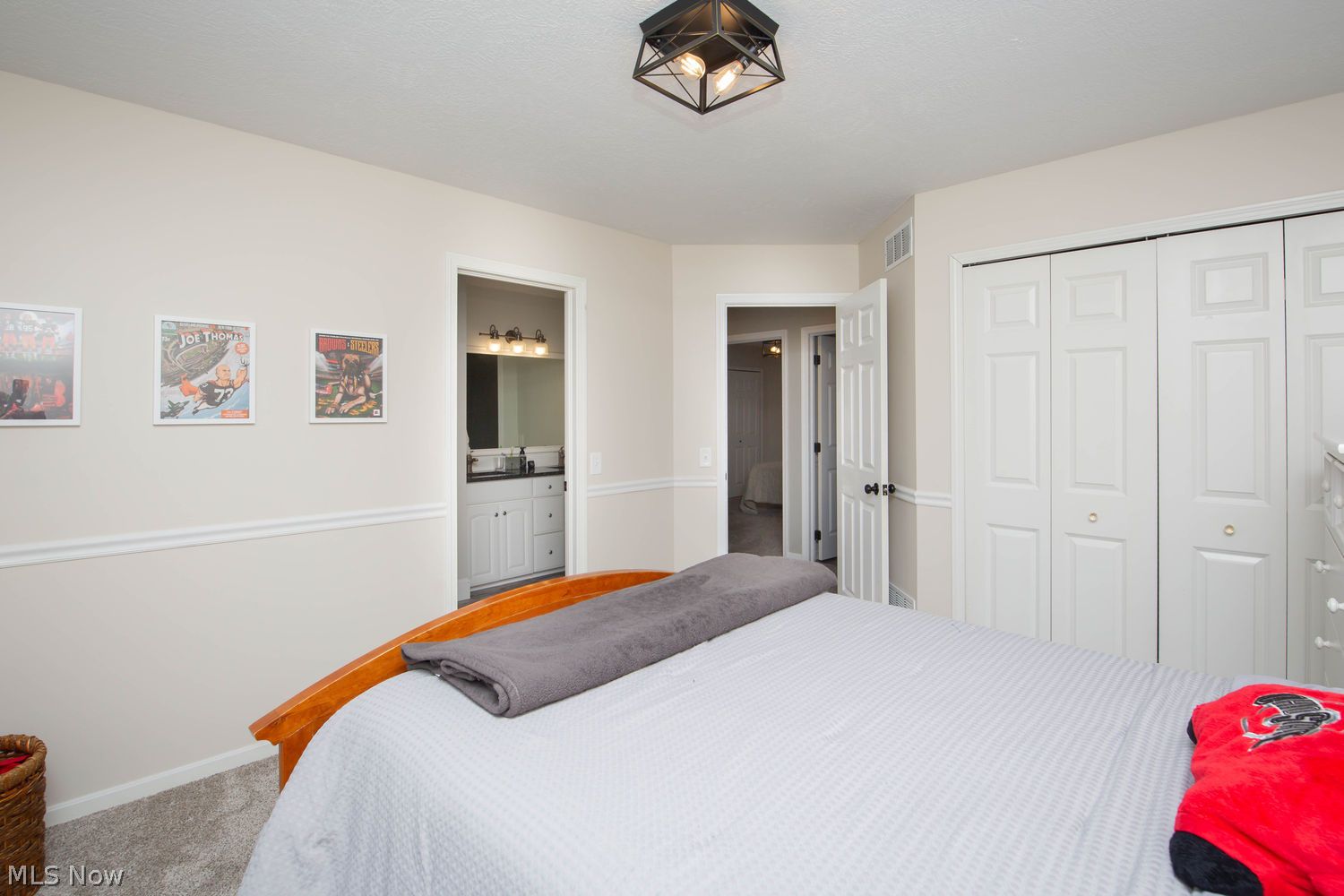 715 Lake Trail Aurora OH 44202