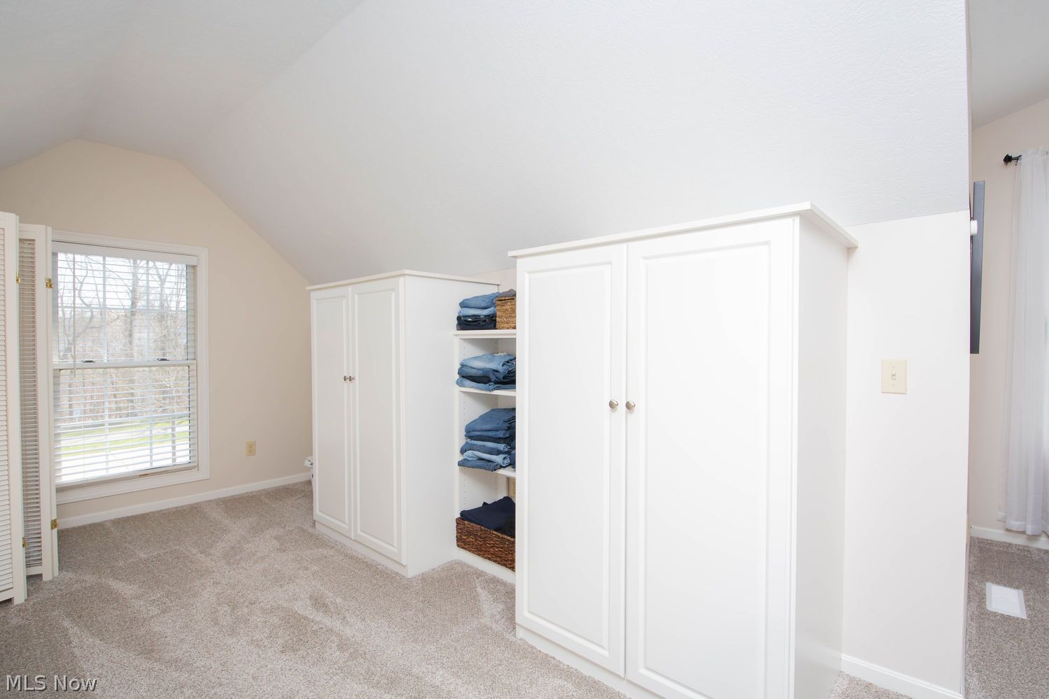 715 Lake Trail Aurora OH 44202