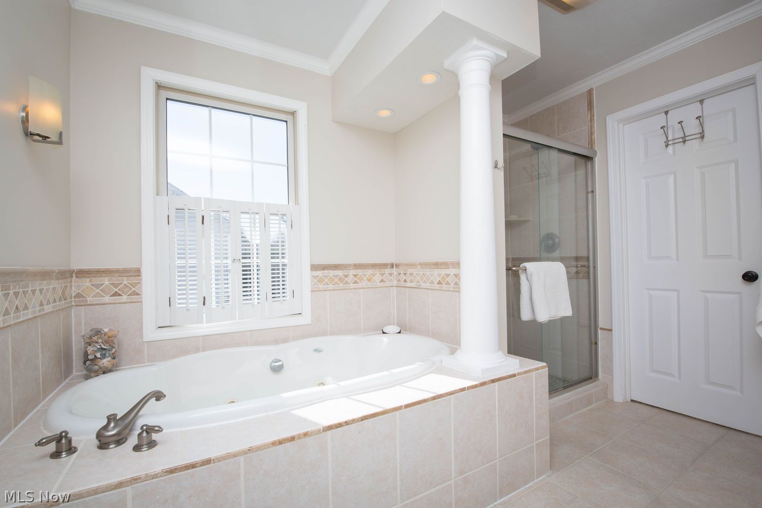 715 Lake Trail Aurora OH 44202