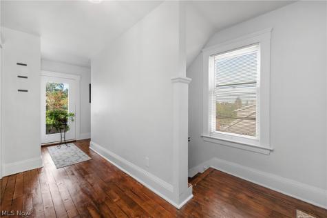 1465 Lakewood Avenue Lakewood OH 44107