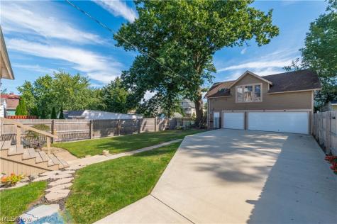 1465 Lakewood Avenue Lakewood OH 44107