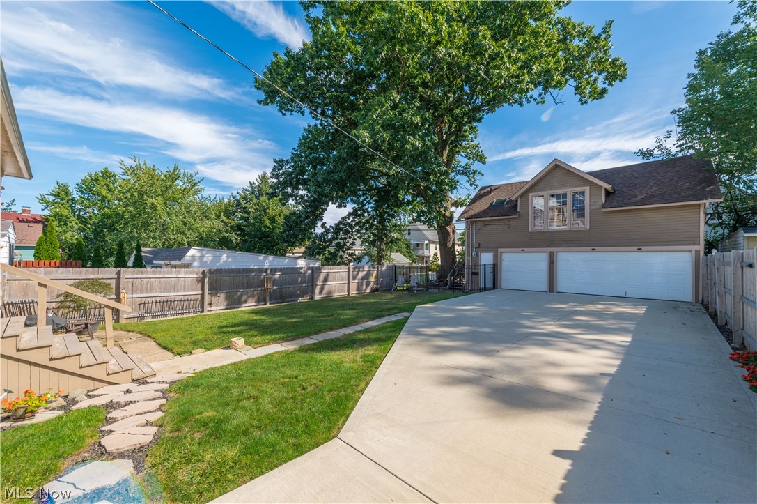 1465 Lakewood Avenue Lakewood OH 44107