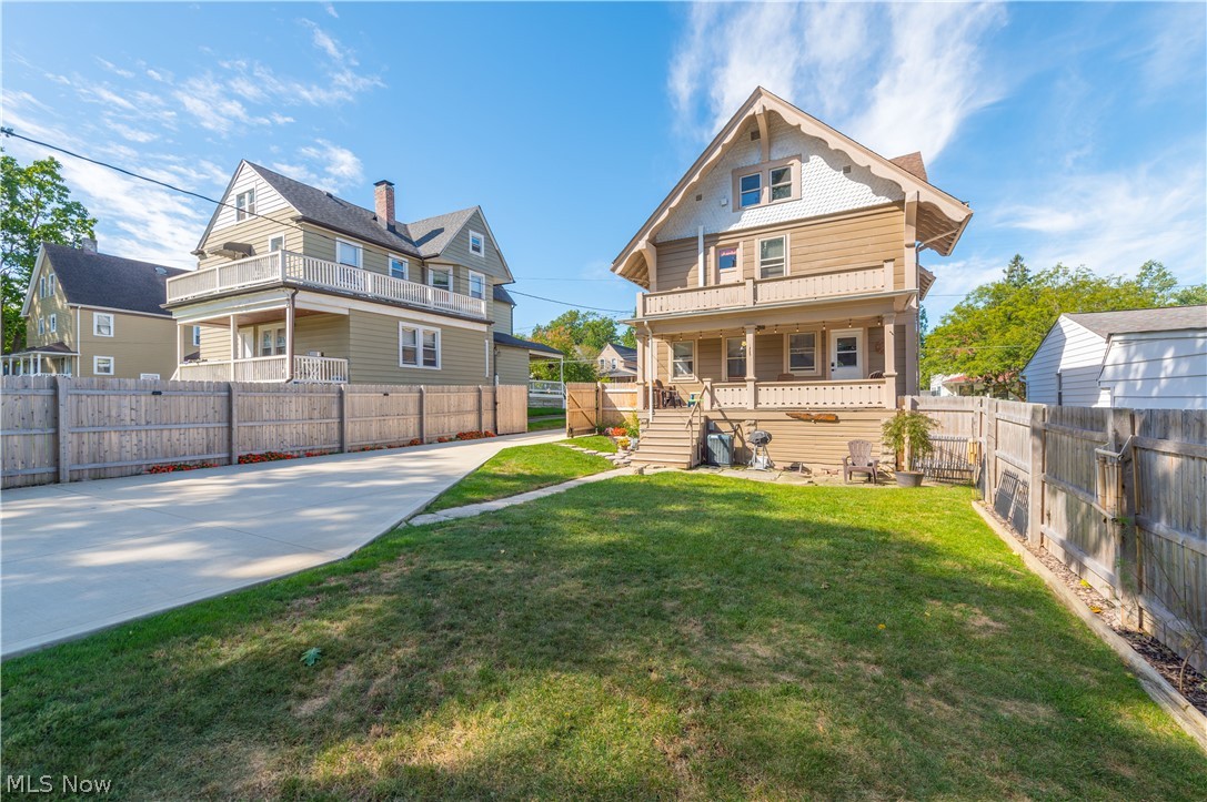 1465 Lakewood Avenue Lakewood OH 44107
