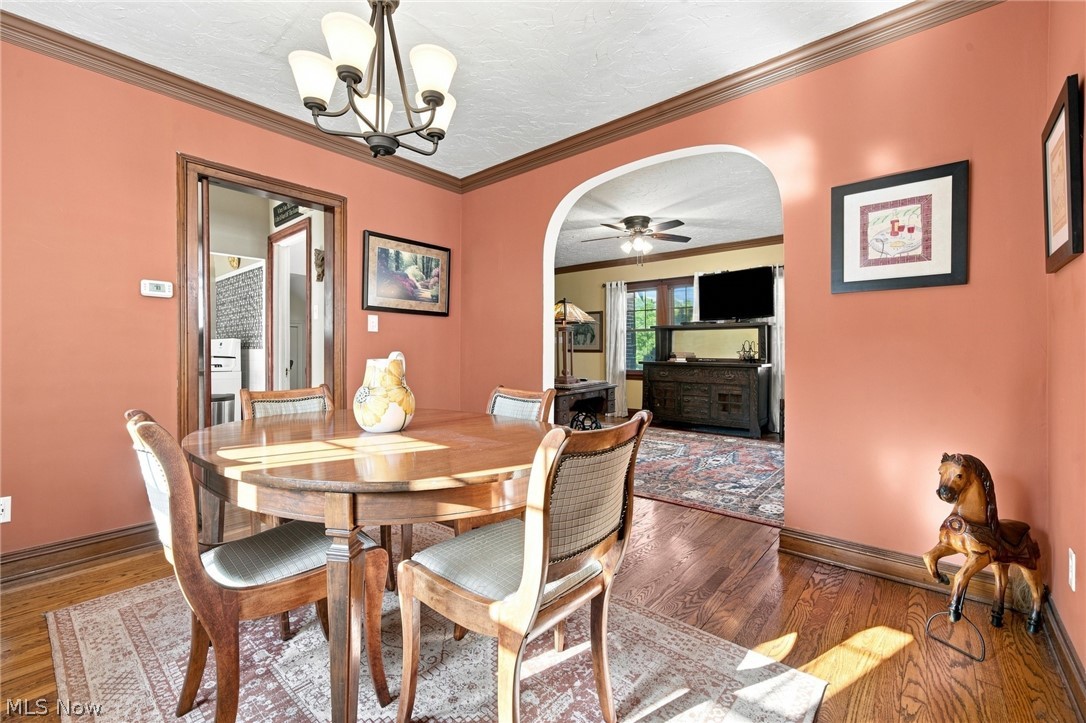 895 Richmond Road Lyndhurst OH 44124