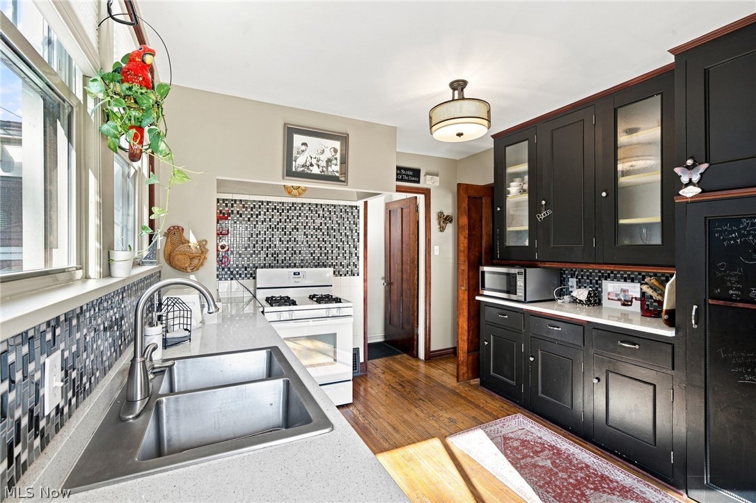 895 Richmond Road Lyndhurst OH 44124