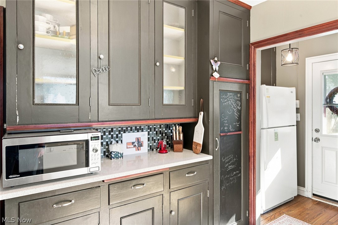 895 Richmond Road Lyndhurst OH 44124