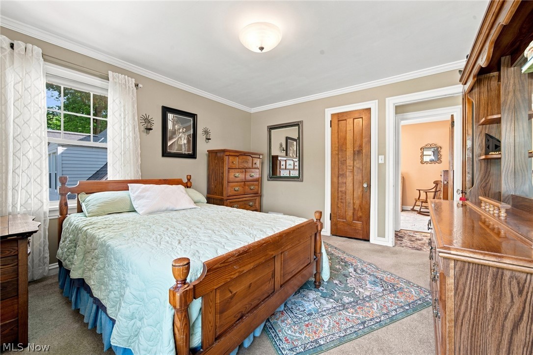 895 Richmond Road Lyndhurst OH 44124