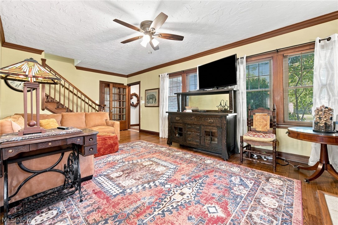 895 Richmond Road Lyndhurst OH 44124