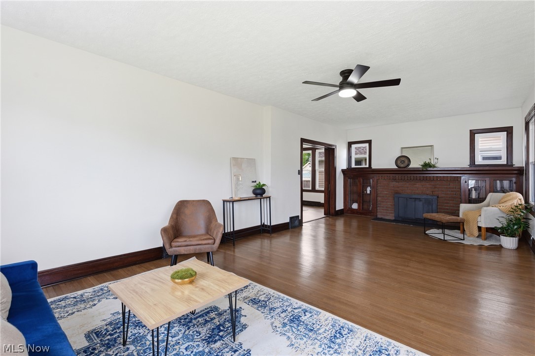3856 W 162nd Street Cleveland OH 44111