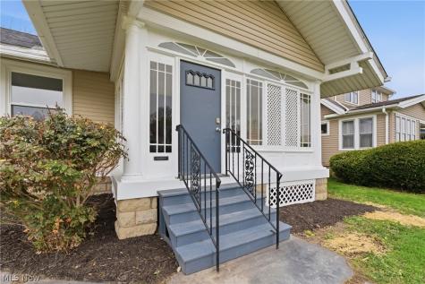 3856 W 162nd Street Cleveland OH 44111